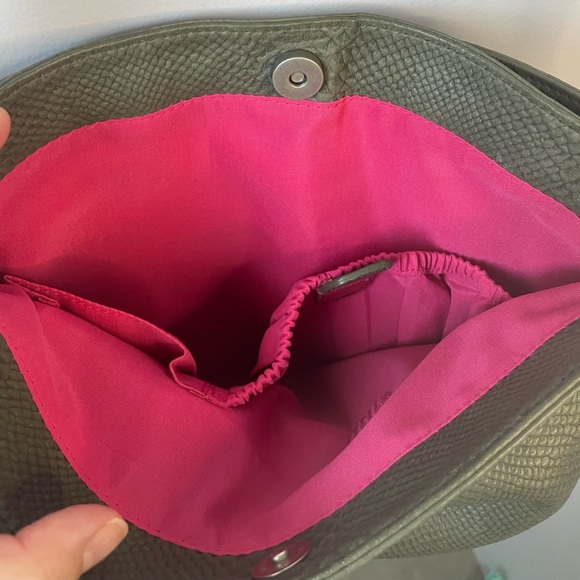 Stone Mountain Olive Green Reptile-Textured Leather Crossbody Bag NWOT - Picture 10 of 16